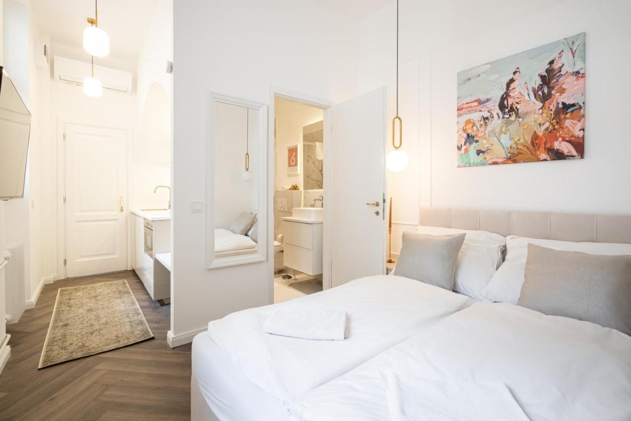 E13 - Grand Boulevard Heritage Suite - Best Location By Bqa Budapeste Quarto foto