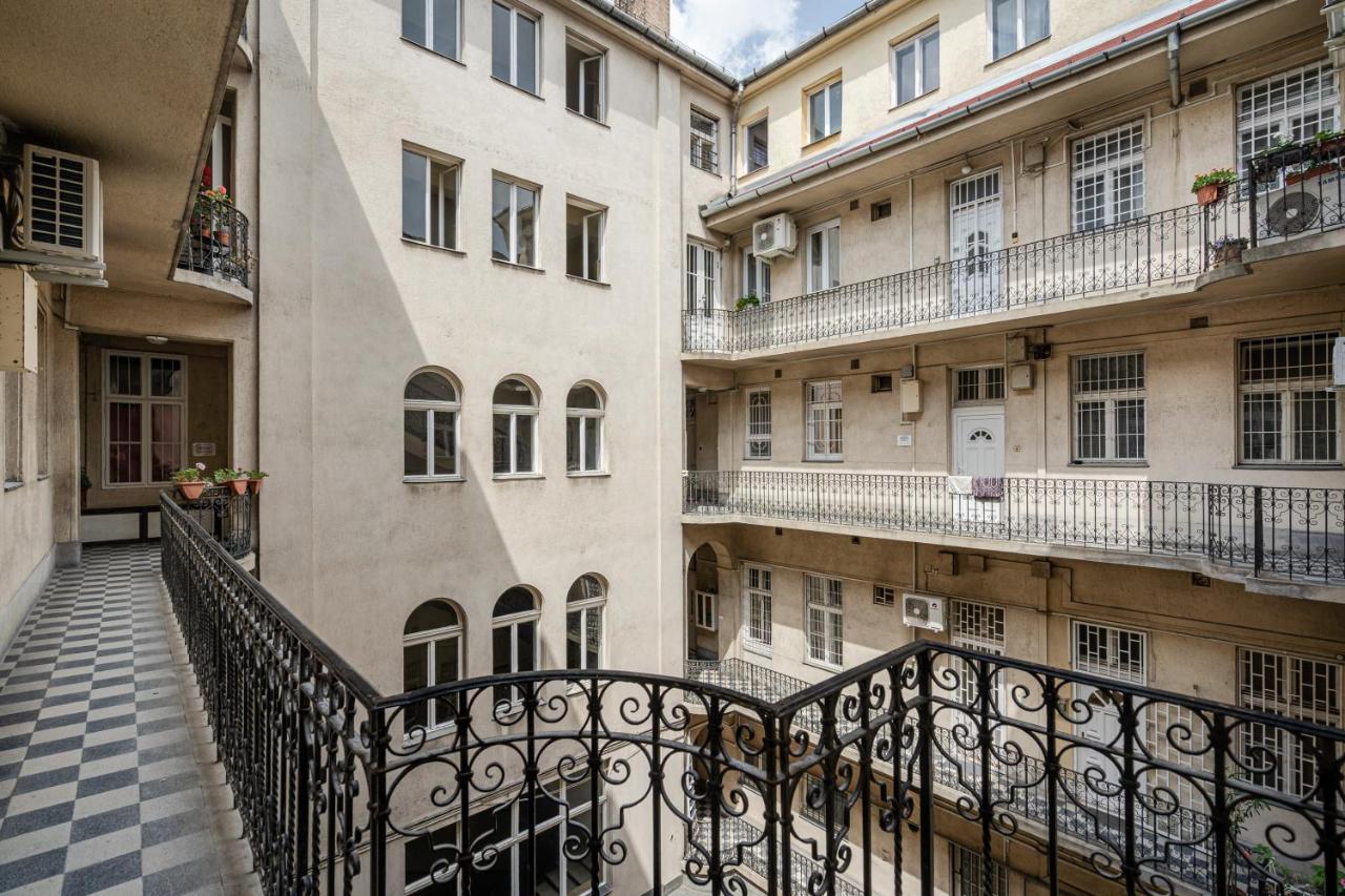 E13 - Grand Boulevard Heritage Suite - Best Location By Bqa Budapeste Exterior foto